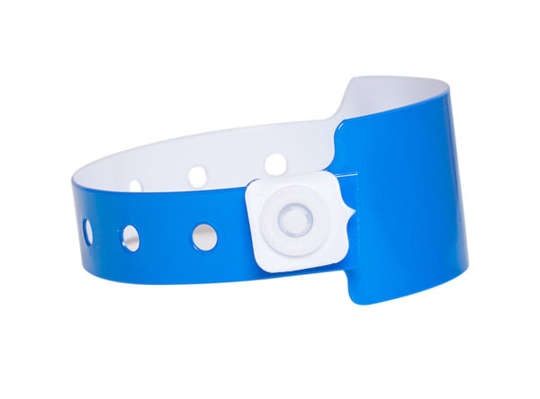 Custom Vinyl Wristband 25 mm. Blue 25mm vinyl wristband with a secure white plastic snap. Side view showing the tamper-proof closure mechanism. Manufacturer AMGS Group.